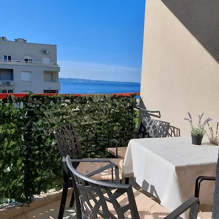Apartament Loni